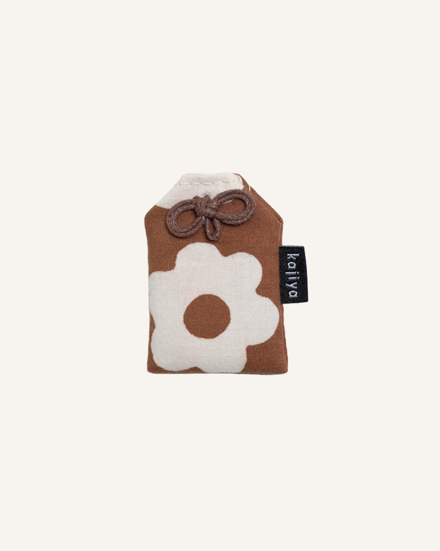Omamori - Mocha Flower
